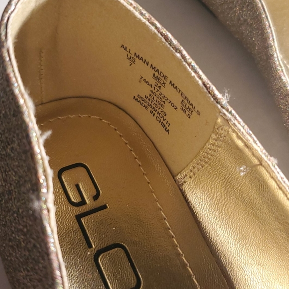 Flats - Picture 3 of 4